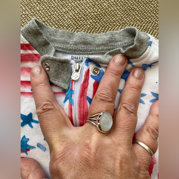 Burt’s Bees Organic Cotton Footless Zip Pajamas. 4th of July Flags Style. 6-9M. - Picture 5 of 8